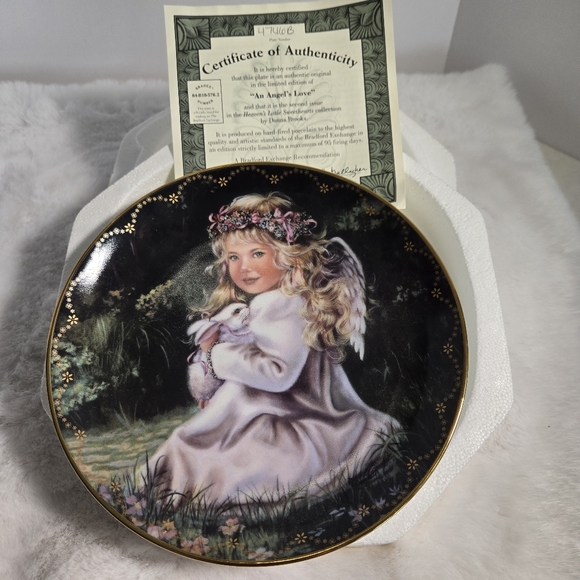 The Bradford Exchange  'An Angel's Love' - Picture 1 of 2